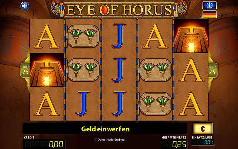 Aegyptische Gewinnsymbole auf den Automatenwalzen von RTG's Spiel Eye of Horus.