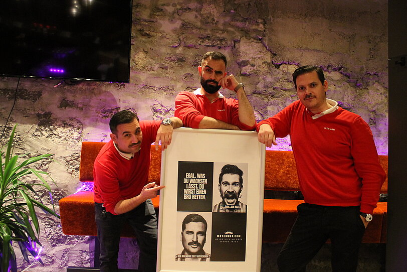 WINWIN Hallein Teamfoto bei Movember-Veranstaltung im November 2022.