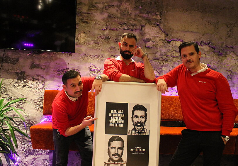 WINWIN Hallein Teamfoto bei Movember-Veranstaltung im November 2022.
