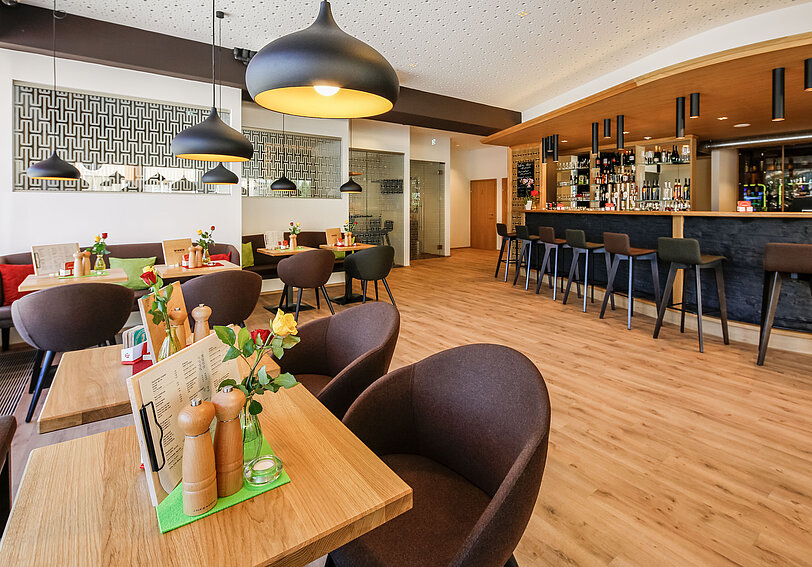 Bar & Gastronomiebereich im WINWIN Bischofshofen.