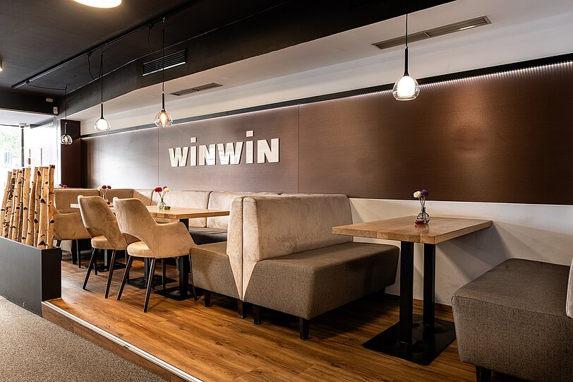Indoor Sitzbereich vom WINWIN Vöcklabruck