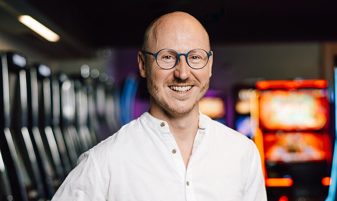 Portraitfoto von Standortleiter Stefan Stallinger